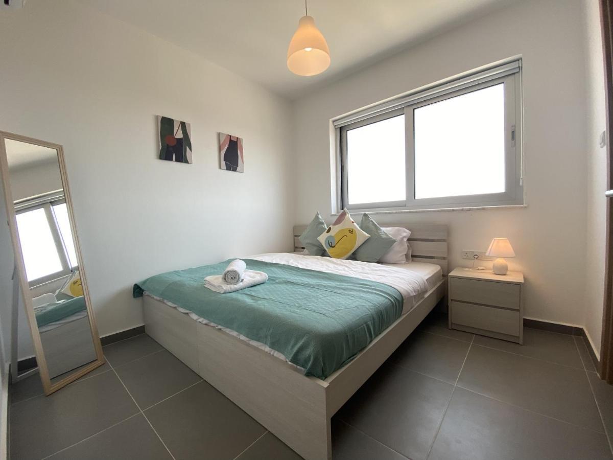 Silver Line 1-Bedroom Apartment In Larnaca Exterior photo