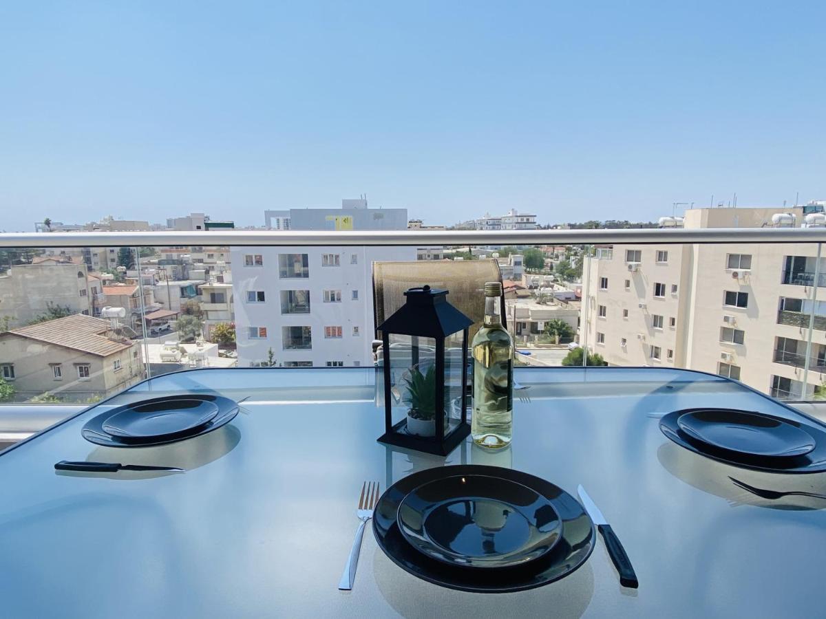 Silver Line 1-Bedroom Apartment In Larnaca Exterior photo