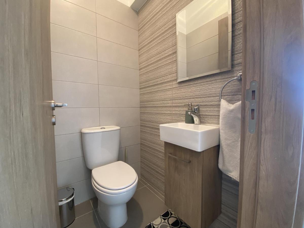 Silver Line 1-Bedroom Apartment In Larnaca Exterior photo